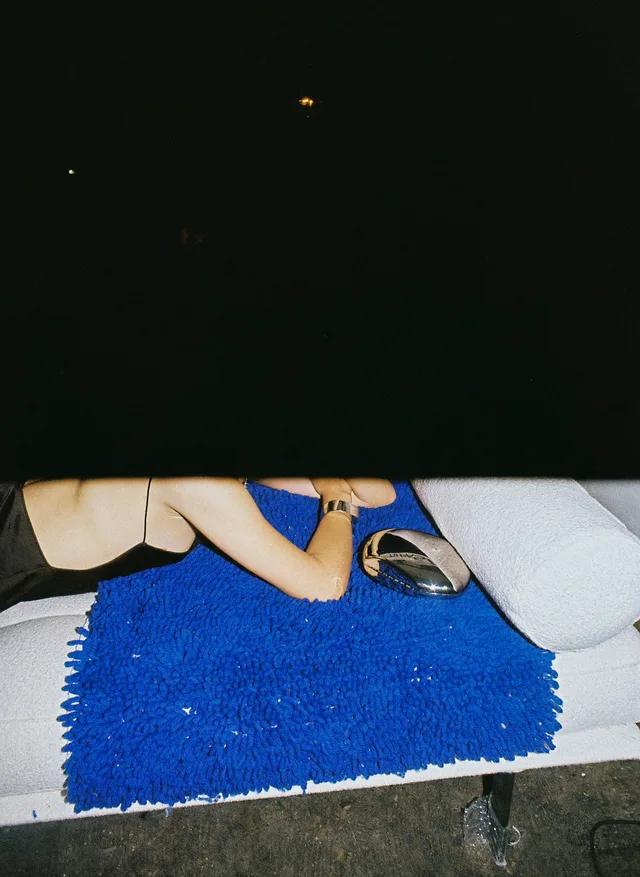 Le Cliche - Stills