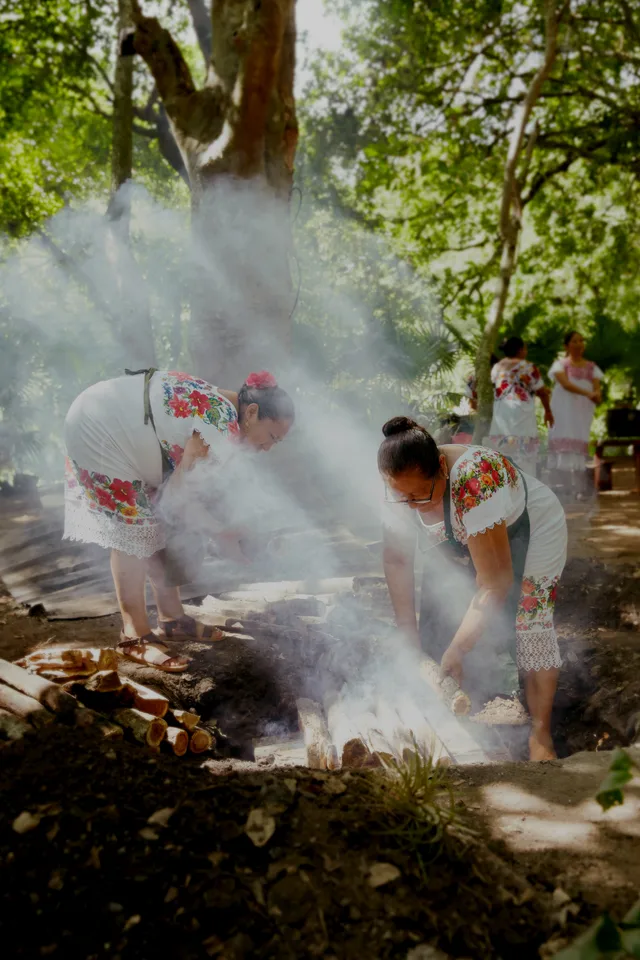Vogue Mexico - Hanal Pixan